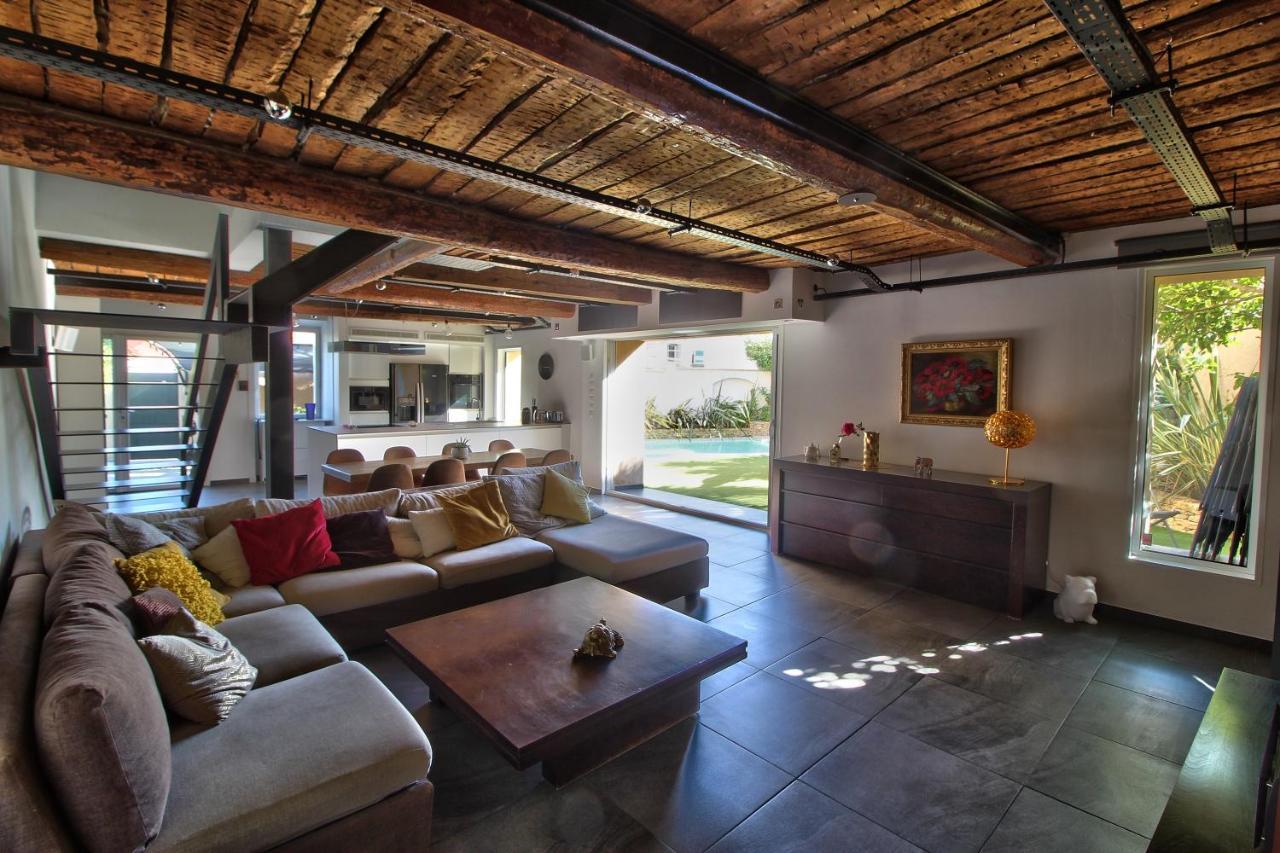 Maison Avec Piscine Et Jardin- 4 Chambres 8 Pers Cuers Esterno foto